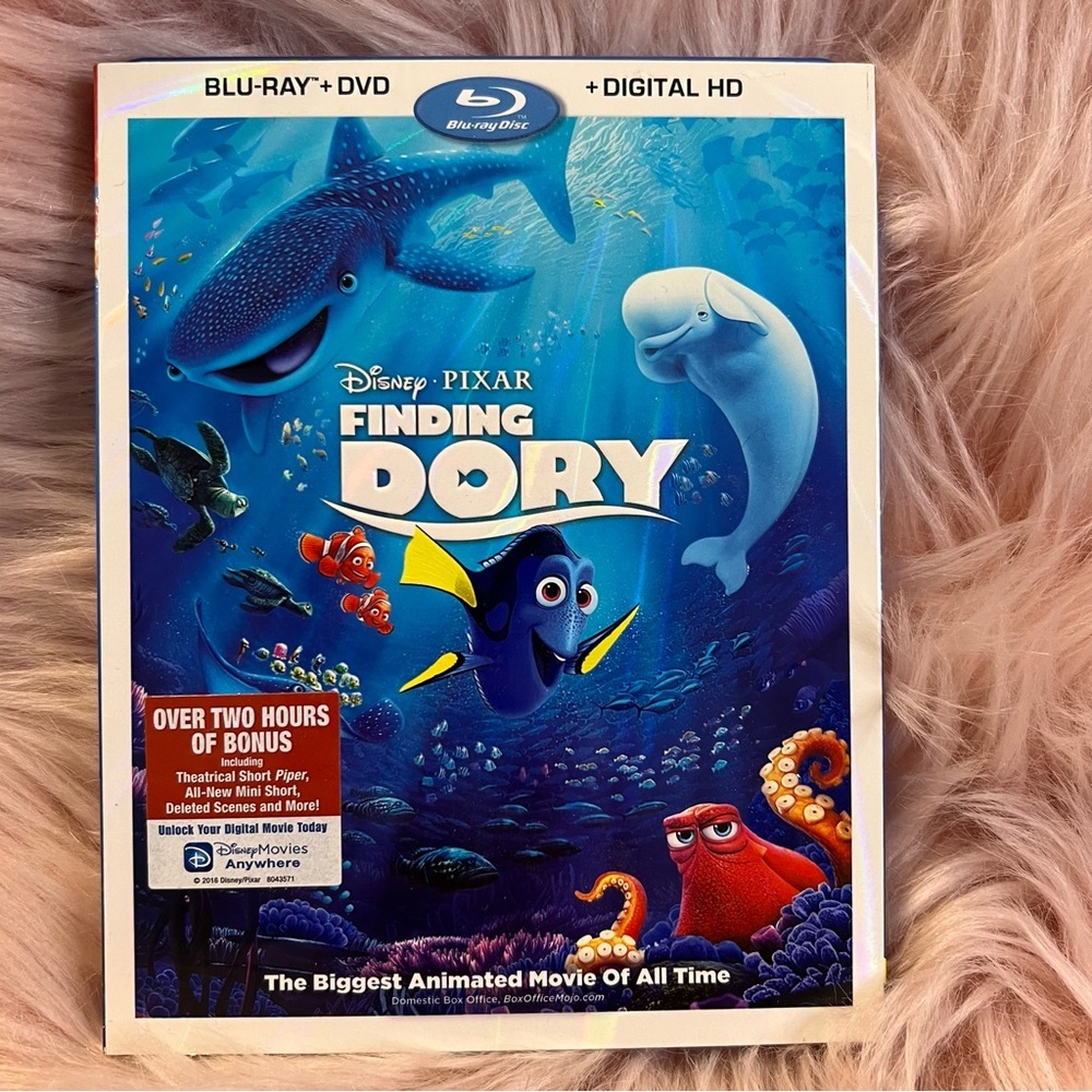 Finding Dory Blue-Ray and DVD Disney Movie